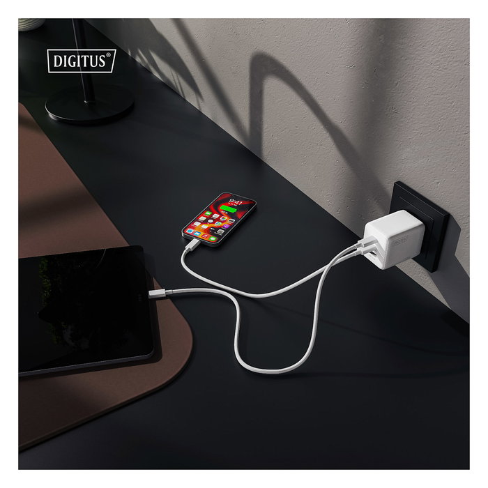 Digitus Cargador USB GaN 100W, Cargador Rápido 3 Puertos (2 USB-C, 1 USB-A), Interior, 100-240V, Blanco, Compatibilidad Universal, Protección