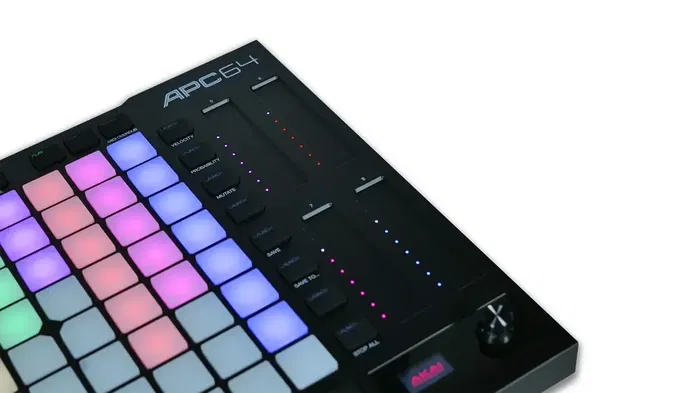 AKAIPRO APC64 Controlador MIDI con 64 Pads RGB Sensibles, Secuenciador de 8 Pistas y Control Táctil para Ableton Live