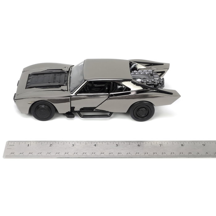 Jada Batman Batmobile 2022 Comic Con 1:24 con Figura de Batman