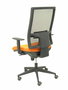 Silla de oficina Horna con mecanismo Sincro tapizada con Tela color Naranja y malla color Negro. Equipada con lumbar 1D, Brazos 1D y Ruedas de parqué