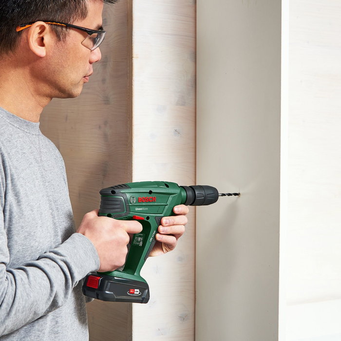 Bosch UNEO Maxx Akku-Bohrhammer 18V Bosch UNEO Maxx Akku-Bohrhammer 18V