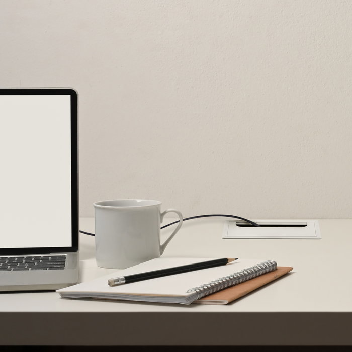 Emuca Pasacables para mesa Quadrum, rectangular, 159x80mm, para encastrar, Aluminio, Pintado blanco Emuca Pasacables para mesa Quadrum, rectangular, 159x80mm, para encastrar, Aluminio, Pintado blanco