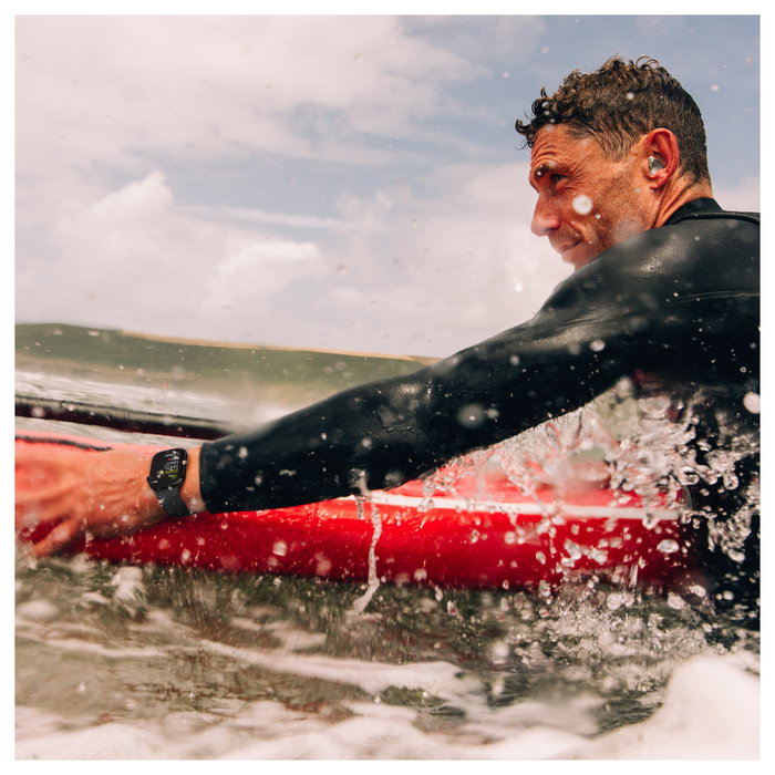 Apple Watch Series 10 GPS + Cellular 46mm Oro Titanio con Correa Deportiva Starlight S/M Apple Watch Series 10 GPS + Cellular 46mm Oro Titanio con Correa Deportiva Starlight S/M