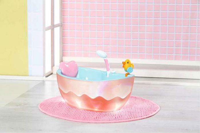 MGA Bañera Baby Born con Luces y Sonidos, Cabezal de Ducha Electrónico, 35x22x28 cm