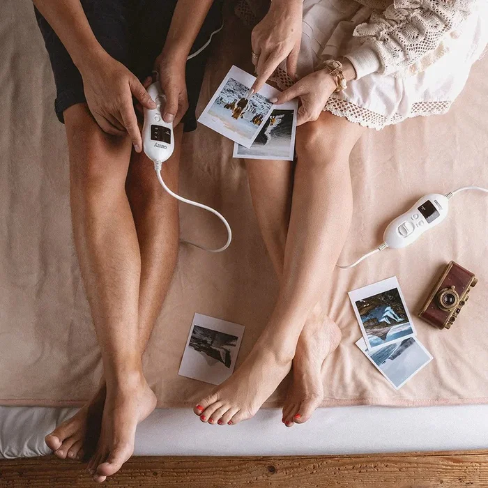 Fabrilamp P025CR7424 Manta Eléctrica Calientacamas, Doble Calefacción 2x60W, Tamaño 150x160 cm para Cama Doble, 8 Niveles de Calor, Temporizador, Color Rojo