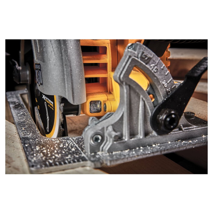 DeWalt DCS573NT-XJ Sierra circular de mano inalámbrica 18V DeWalt DCS573NT-XJ Sierra circular de mano inalámbrica 18V