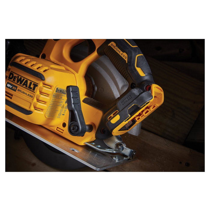 DeWalt DCS573NT-XJ Sierra circular de mano inalámbrica 18V DeWalt DCS573NT-XJ Sierra circular de mano inalámbrica 18V