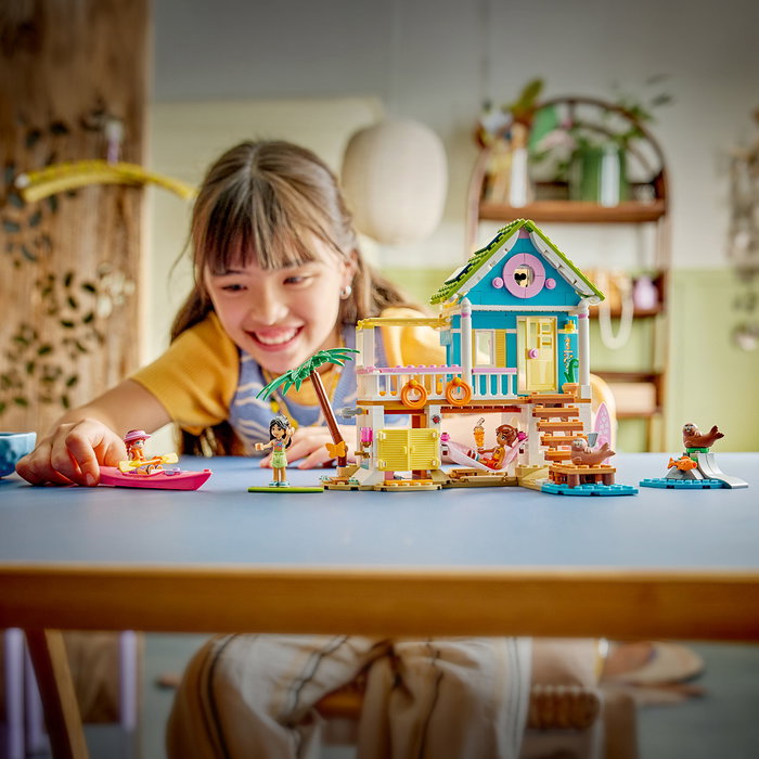 Lego Friends 42699 Casa de Playa y Focas - Set de Construcción para Niños y Niñas Mayores de 7 Años, Juguete Creativo