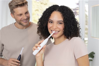 Beurer TB-50 Cepillo Eléctrico Negro con 3 Programas, Limpieza Oscilante y Pulsátil, Temporizador 2 Minutos, Autonomía 45 Días y Control Presión