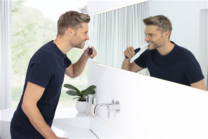 Beurer TB-50 Cepillo Eléctrico Negro con 3 Programas, Limpieza Oscilante y Pulsátil, Temporizador 2 Minutos, Autonomía 45 Días y Control Presión