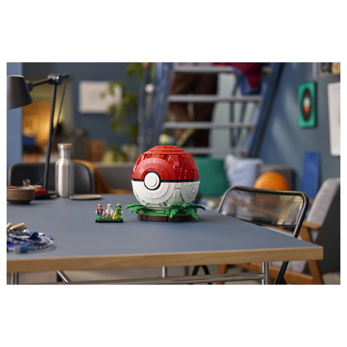 LEGO 72154 Pokémon Poké Ball con Momentos Icónicos de Entrenadores