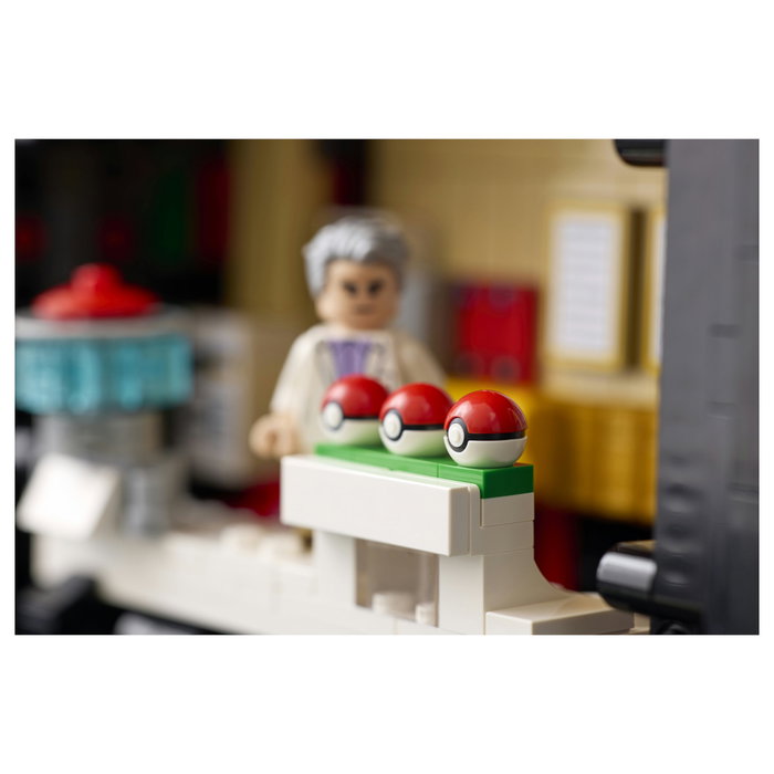 LEGO 72154 Pokémon Poké Ball con Momentos Icónicos de Entrenadores