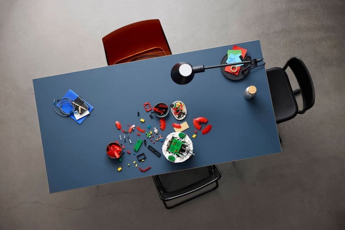 LEGO 72154 Pokémon Poké Ball con Momentos Icónicos de Entrenadores