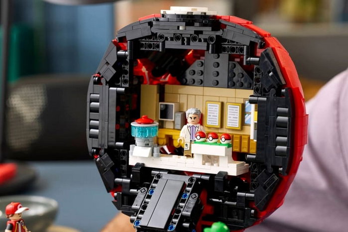 LEGO 72154 Pokémon Poké Ball con Momentos Icónicos de Entrenadores