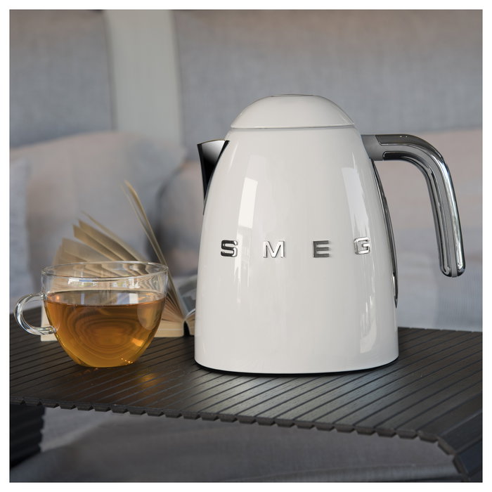 SMEG KLF04CREU Hervidor de Agua Retro 50s Style 1.7L 2400W Acero Inoxidable 7 Temperaturas Color Crema