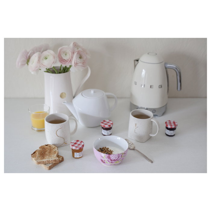 SMEG KLF04CREU Hervidor de Agua Retro 50s Style 1.7L 2400W Acero Inoxidable 7 Temperaturas Color Crema