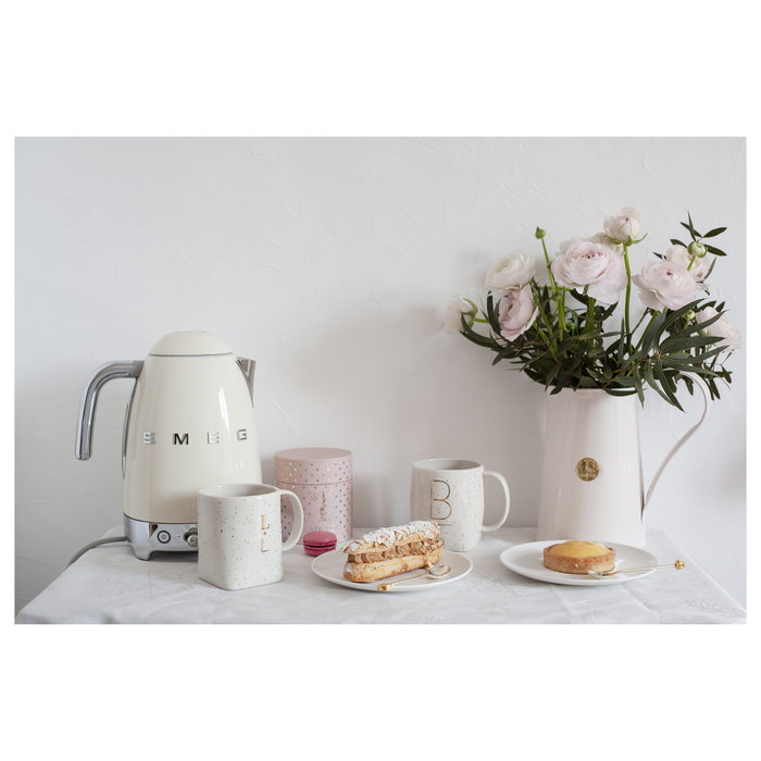 SMEG KLF04CREU Hervidor de Agua Retro 50s Style 1.7L 2400W Acero Inoxidable 7 Temperaturas Color Crema