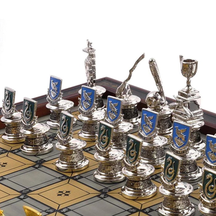 The Noble Collection Ajedrez Harry Potter Quidditch Metal Dorado Plateado Tablero Madera 33x33cm