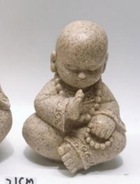 DKD Home Decor Figura de Monje en Resina Gris Claro