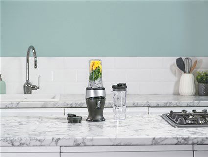 Ninja QB3001EUS Batidora de Vaso Individual para Smoothies 700W con 2 Vasos y Tapas de Viaje