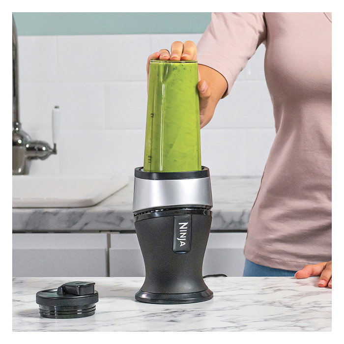 Ninja QB3001EUS Batidora de Vaso Individual para Smoothies 700W con 2 Vasos y Tapas de Viaje Ninja QB3001EUS Batidora de Vaso Individual para Smoothies 700W con 2 Vasos y Tapas de Viaje