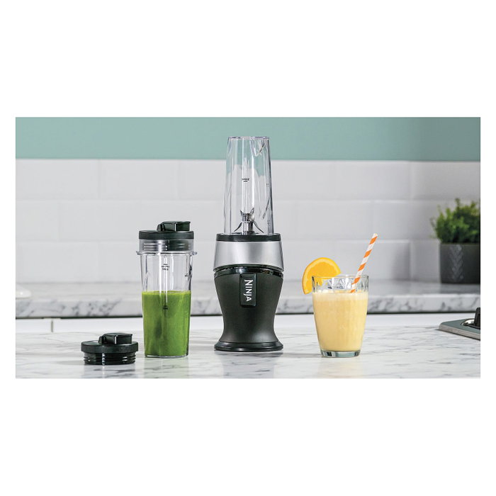 Ninja QB3001EUS Batidora de Vaso Individual para Smoothies 700W con 2 Vasos y Tapas de Viaje Ninja QB3001EUS Batidora de Vaso Individual para Smoothies 700W con 2 Vasos y Tapas de Viaje