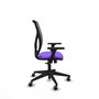 Silla de oficina Motilla con mecanismo Sincro tapizada con Tela color Lila y malla color Gris. Equipada con lumbar 1D, Brazos 3D y Ruedas 65 mm parqué