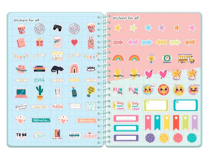 Liderpapel Agenda Escolar 2026-2027 Fantasy C, A5 Día Página, Espiral, Tapa Dura, Interior Bilingüe, Papel FSC 80g, Azul Save Planet, con Gomilla y Pegatinas