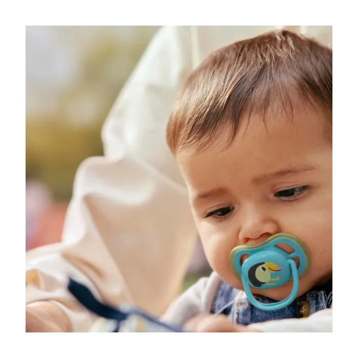 Avent Philips SCF087/27 Pack de 4 Chupetes Ultra Air Día y Noche, Sin BPA, para 6-18 meses, Verde y Naranja