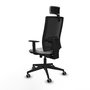 Silla de oficina Horna con mecanismo Sincro/Traslack tapizada con Tela color Gris claro y malla color Negro. Equipada con lumbar 1D, Brazos 1D, Cabecero 2D y Ruedas 65 mm parqué