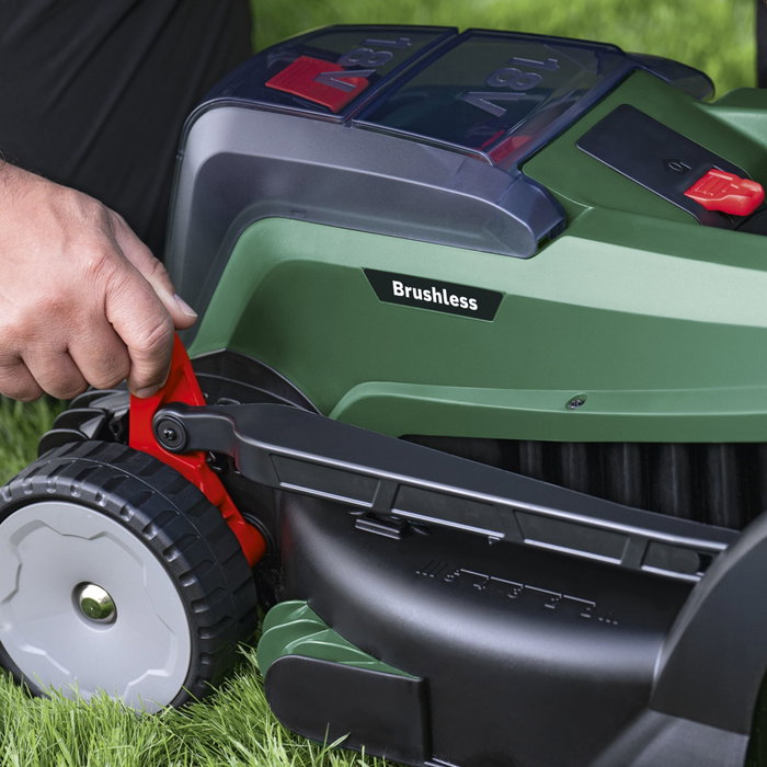 Bosch UniversalRotak 18V-37-550 Cortacésped Inalámbrico