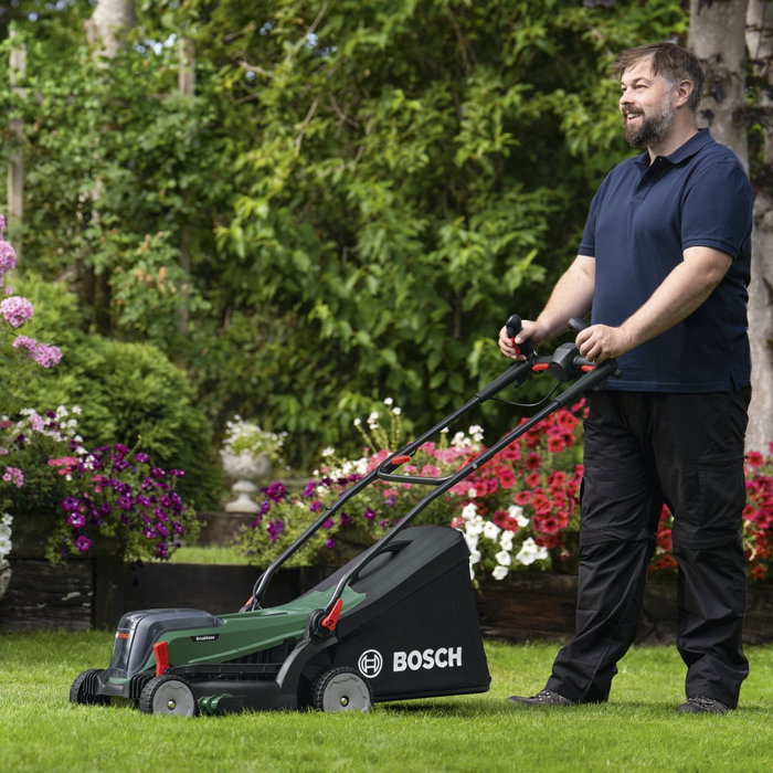 Bosch UniversalRotak 18V-37-550 Cortacésped Inalámbrico
