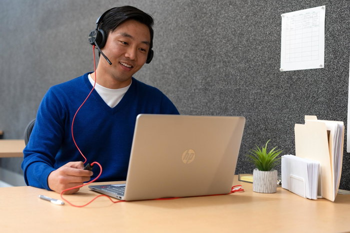 Poly Blackwire 8225 Auriculares Estéreo USB-C con Certificación Microsoft Teams y Adaptador USB-C/A, Negro