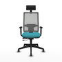Silla de oficina Horna con mecanismo Sincro/Traslack tapizada con Tela color Turquesa y malla color Gris. Equipada con lumbar 1D, Brazos 1D, Cabecero Fijo y Ruedas 65 mm parqué