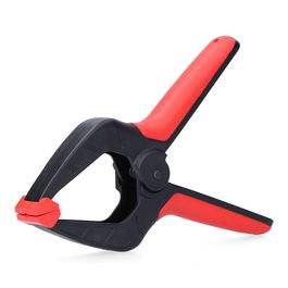 Workpro Pinza de resorte 75 mm, mango ergonómico, construcción de nailon reforzado, rojo / negro