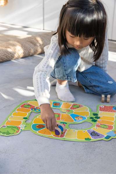 Goula Snail Race - Juego de Mesa Infantil de Carreras de Caracoles de Madera, a Partir de 3 Años, para 2-4 Jugadores, Instrucciones Multilingües
