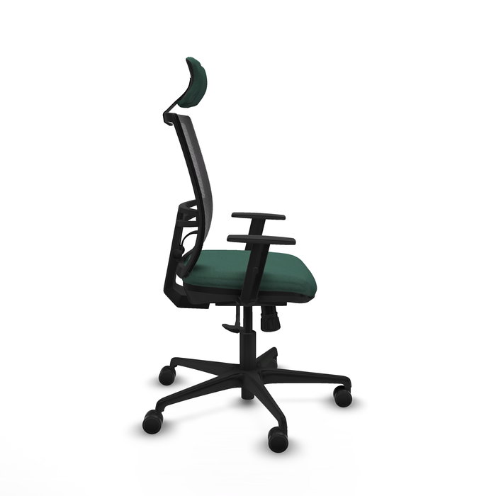 Silla de oficina Yunquera con mecanismo Sincro tapizada con Tela color Verde botella y malla color Negro. Equipada con lumbar 1D, Brazos 1D, Cabecero 1D y Ruedas 65mm nailon