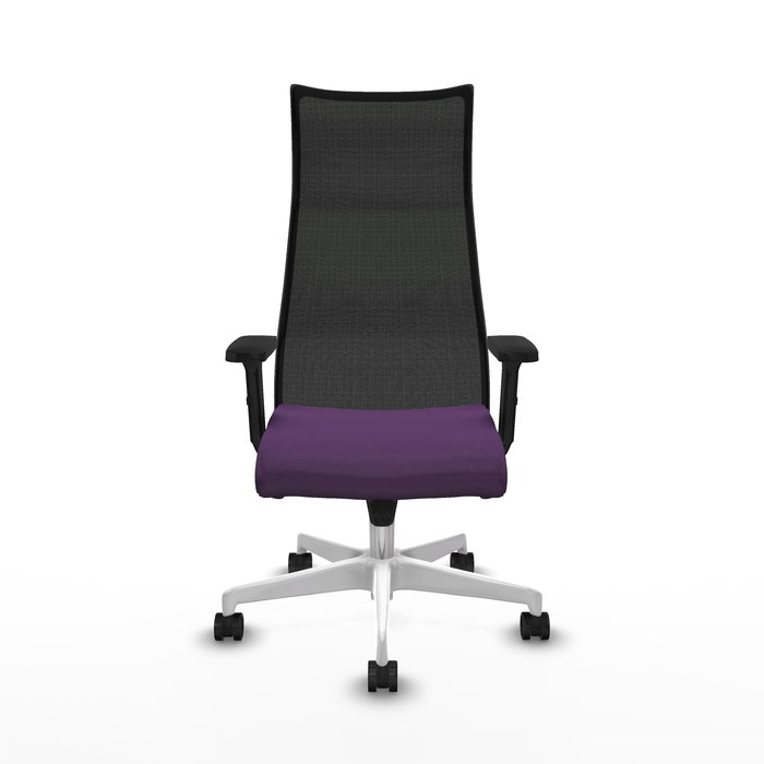 Sillón Albacete con mecanismo Sincro tapizada con Tela color Morado y malla color Negro. Equipado con Base poliamida blanca, Brazos 2D y Ruedas 65mm nailon