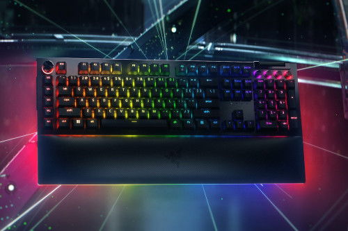 Razer Teclado BlackWidow V4 Pro Yellow Switch RGB Gaming Completo con Reposamuñecas, Teclado Mecánico USB Tipo C (USA) RZ03-04681800-R3M1