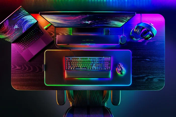 Razer BlackWidow V4 Pro Teclado Mecánico Gaming Yellow Switch Negro