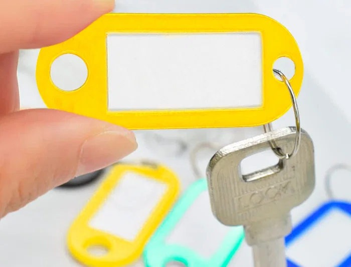 Q-connect Llavero Portaetiquetas Color Amarillo Expositor Caja 100 Unidades Q-connect Llavero Portaetiquetas Color Amarillo Expositor Caja 100 Unidades