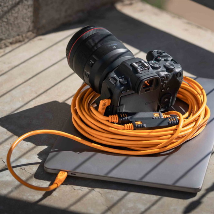 Tether Tools TetherPro USB-C a USB-C ángulo recto naranja 9.4m Tether Tools TetherPro USB-C a USB-C ángulo recto naranja 9.4m