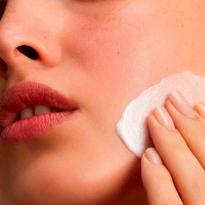 Clarins Loción Corporal Autobronceadora para Mujer, 125 ml Clarins Loción Corporal Autobronceadora para Mujer, 125 ml