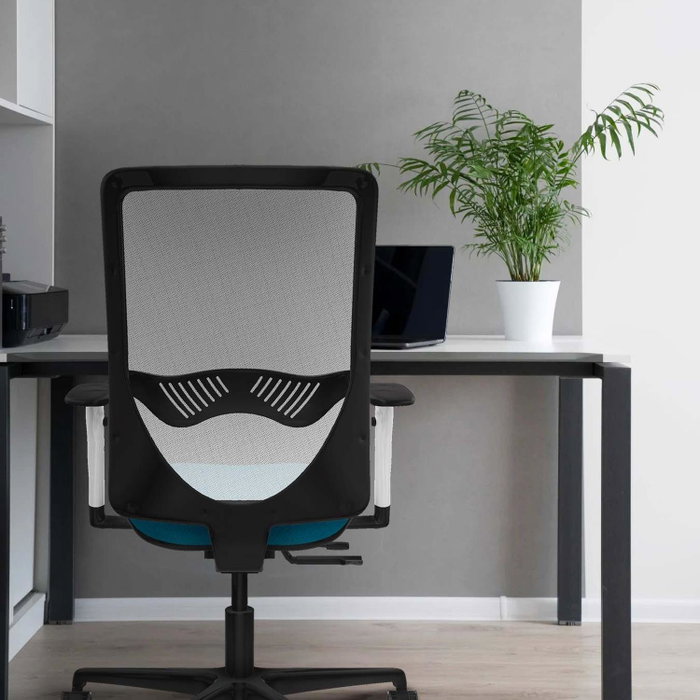 PIQUERAS Y CRESPO Silla de oficina Zulema con mecanismo Sincro/Traslack, Tela Turquesa y Malla Negra PIQUERAS Y CRESPO Silla de oficina Zulema con mecanismo Sincro/Traslack, Tela Turquesa y Malla Negra