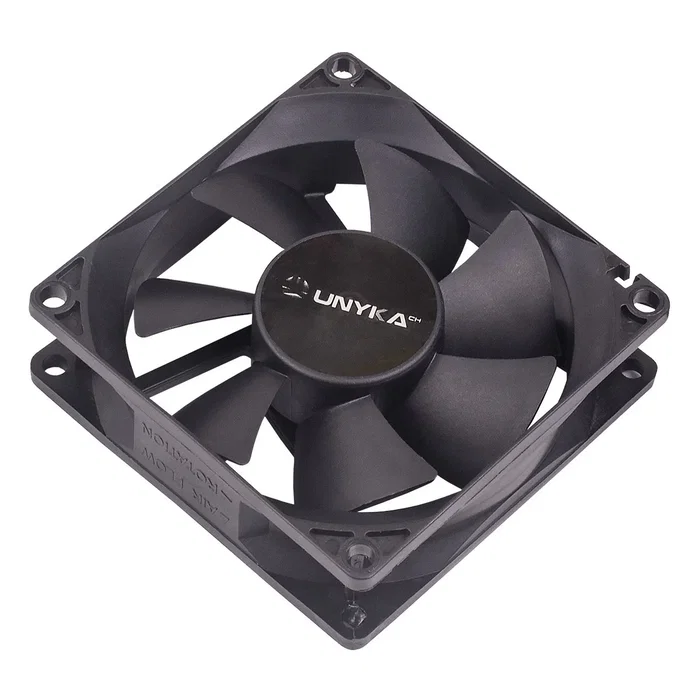 Unykach Ventilador 51786 para Caja PC - 8 cm (80x80x25 mm) - 2000 RPM - 19 dB - Negro - Sistema de Refrigeración con Conector 3 Pines