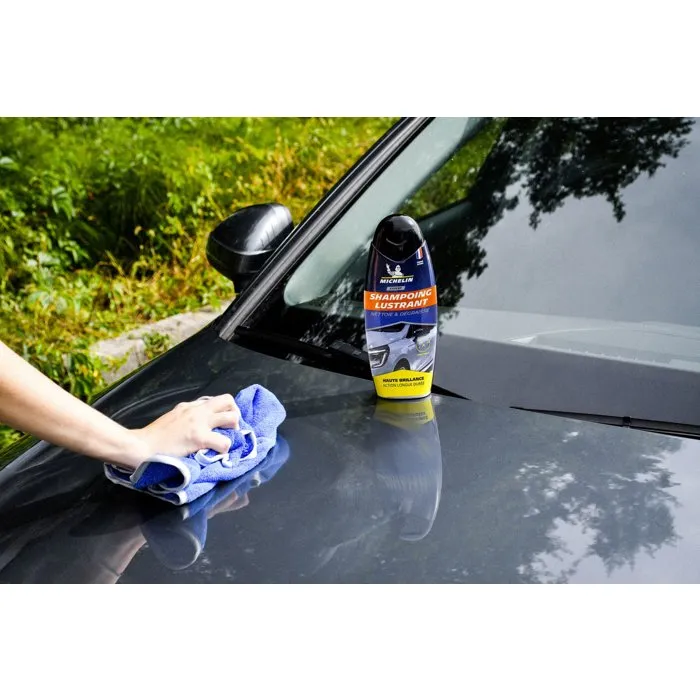 Michelin Champú Lustrante para Coche, Limpia y Desengrasa Profundamente, Restaura el Brillo, Acción Duradera, Elimina Suciedad y Grasa, No Deja Rastro