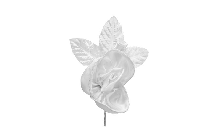 Oplante Mini Flor con Capullo Blanco Elegante y Delicada para Decoración - Peso 50g Oplante Mini Flor con Capullo Blanco Elegante y Delicada para Decoración - Peso 50g