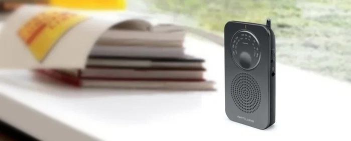 Muse M-01RS Radio Personal Analógica Negra