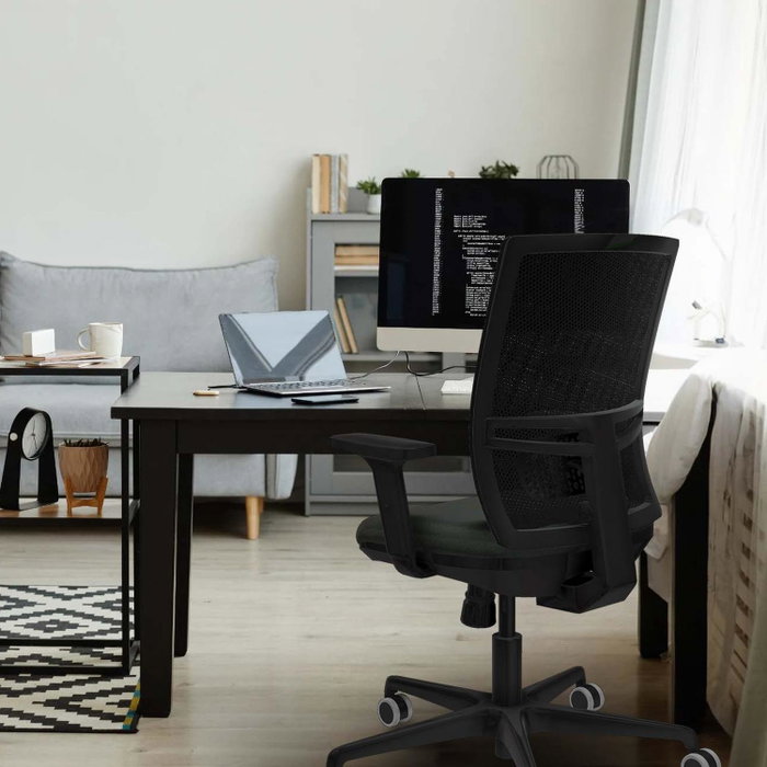 PIQUERAS Y CRESPO Silla de oficina Yunquera con mecanismo Sincro, Marrón oscuro y Negro