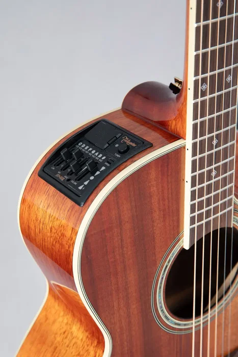 Takamine EF508KC Guitarra electroacústica NEX con cutaway Takamine EF508KC Guitarra electroacústica NEX con cutaway